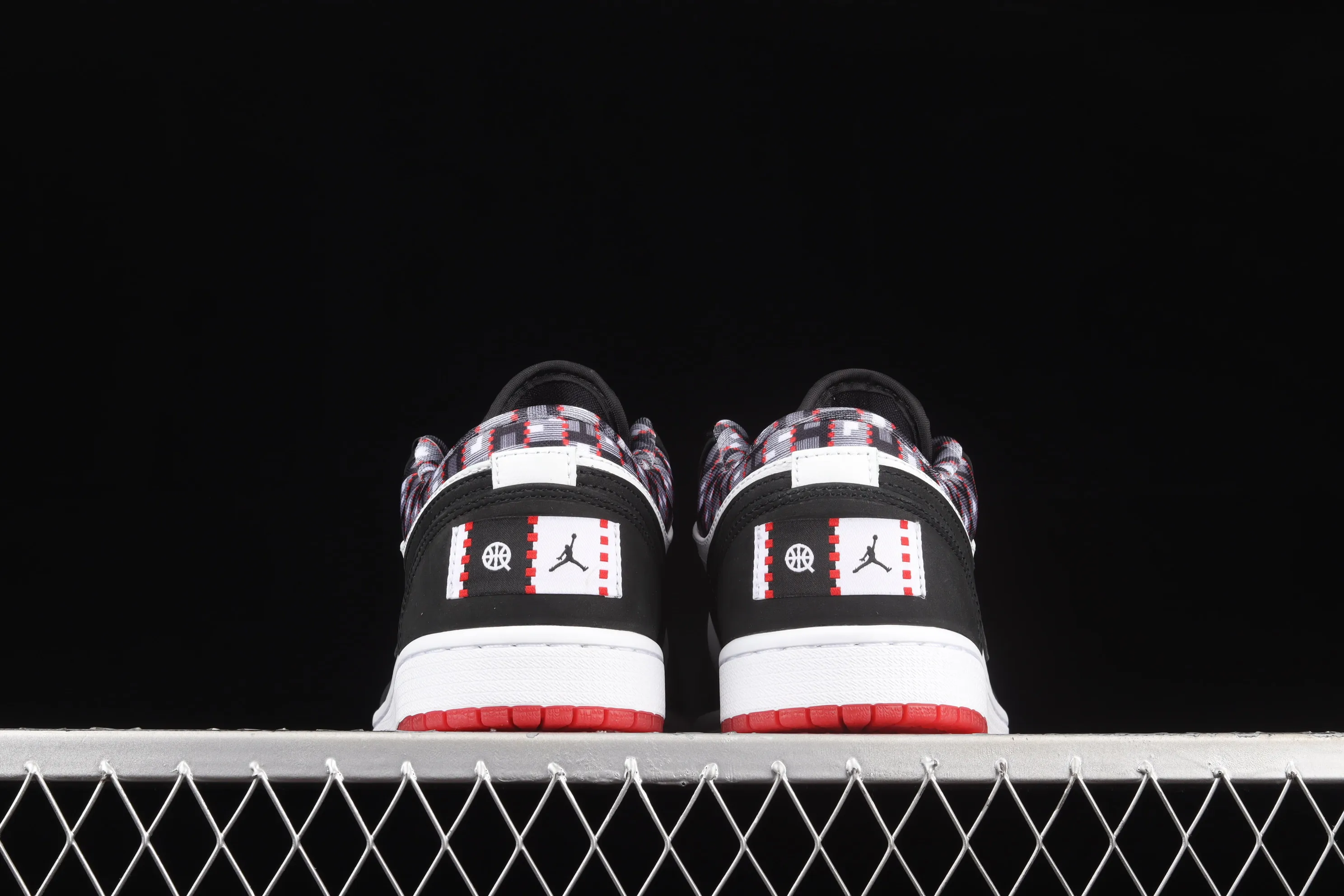 All categories Air Jordan Jordan series basketball shoes Air Jordan 1 Low G version pure original Air Jordan 1 Low AJ1 "Quai 54" Joe 1 black and white Paris low-top cultural and leisure sports sneakers DM0095-106